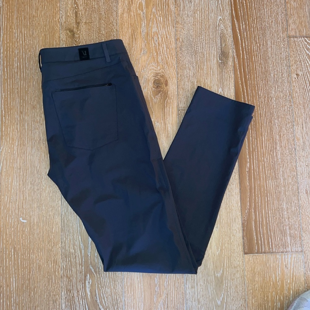 Vuori Cascade Tech Chinos - Charcoal size 33